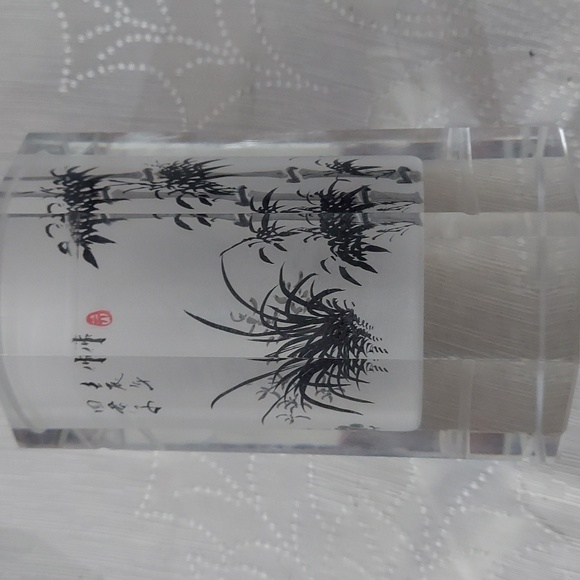 Chinese Reverse-painted Vase - Picture 6 of 10